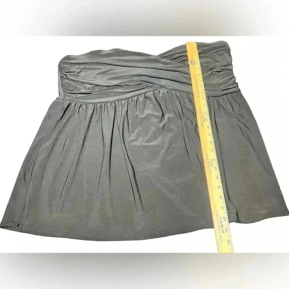 NWT Torrid Studio Knit Sweetheart Twist Top - Picture 9 of 9